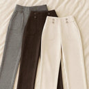 [Leve 3, Pague Só 2] Calça Solena Feminina em Algodão, Poliéster e Viscose de Cintura Alta com Botões Frontais